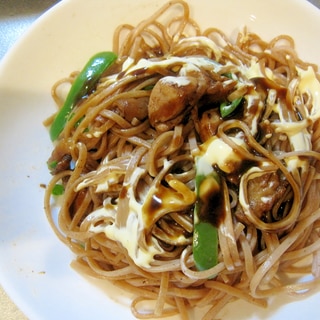 鶏肉とピーマン焼き蕎麦